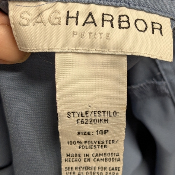 Women's SagHarbor Button Down Blouse - Picture 3 of 3